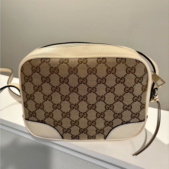 Gucci Beige and Cream GG Crossbody Bag - Picture 4 of 9